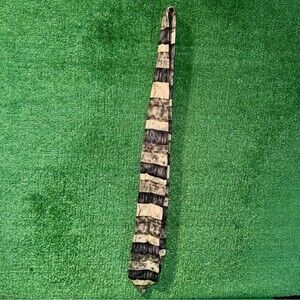 Surrey men's dress tie in all silk material